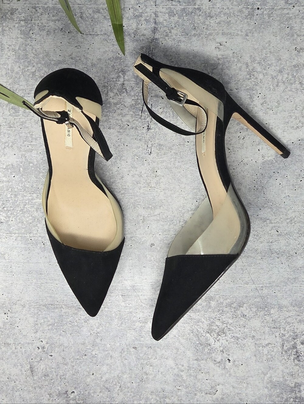 Zara Basic Black Pointed Toe Pumps Vinyl Side Panels EU Size 39 4" Heel
